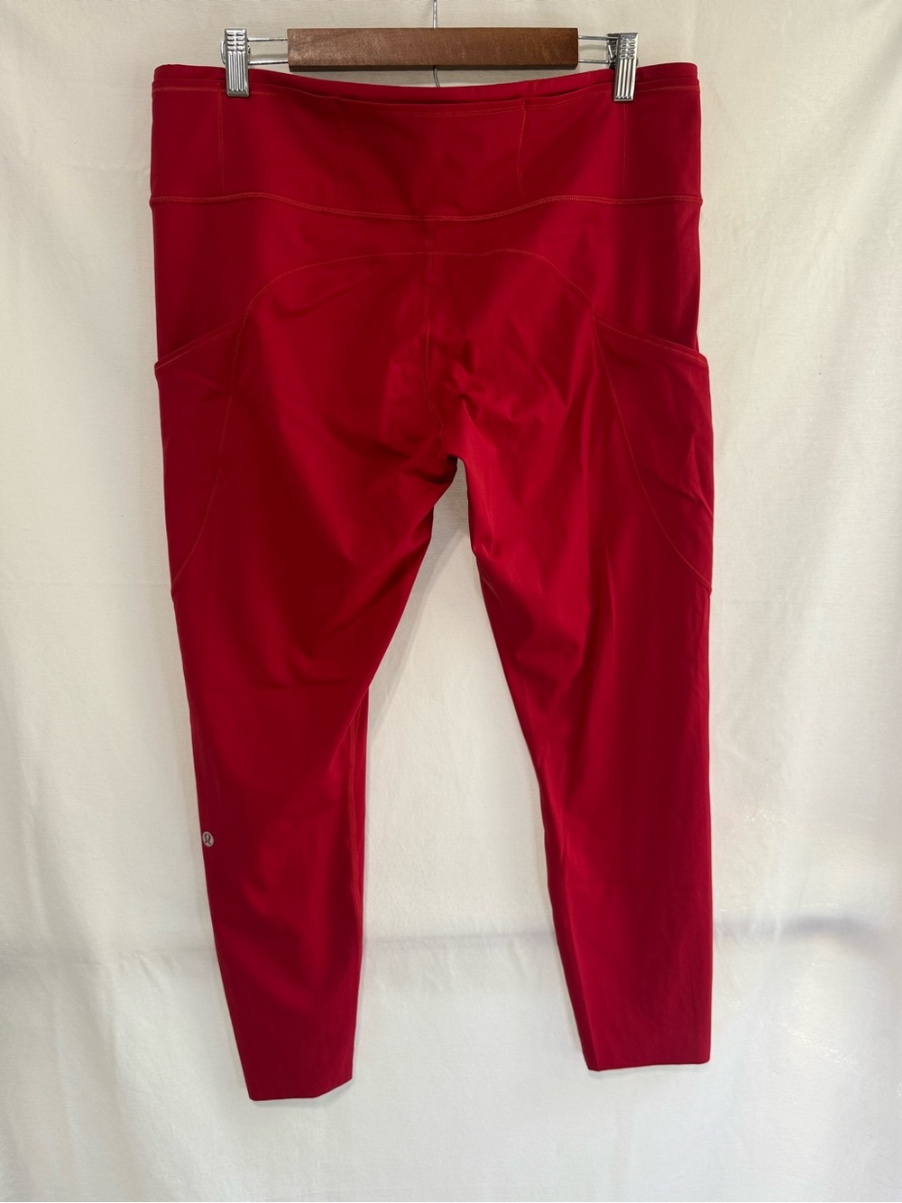 NWOT Lululemon Wunder Train with Pockets - Size 16
